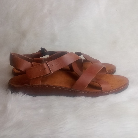 NWOB Chaco  Wayfarer leather sandals sz 11 - Picture 1 of 4